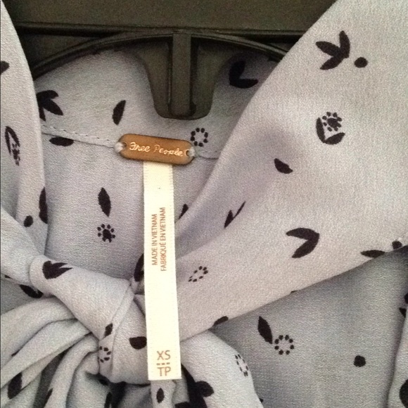 *Free people top - Picture 3 of 5